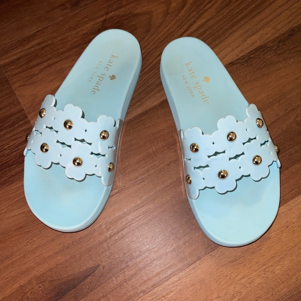 Kate Spade daisy floral pool slides size 6 Light Blue Slides with Gold Studs